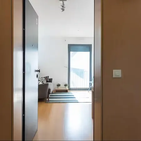 Cool In Location Апартаменты *